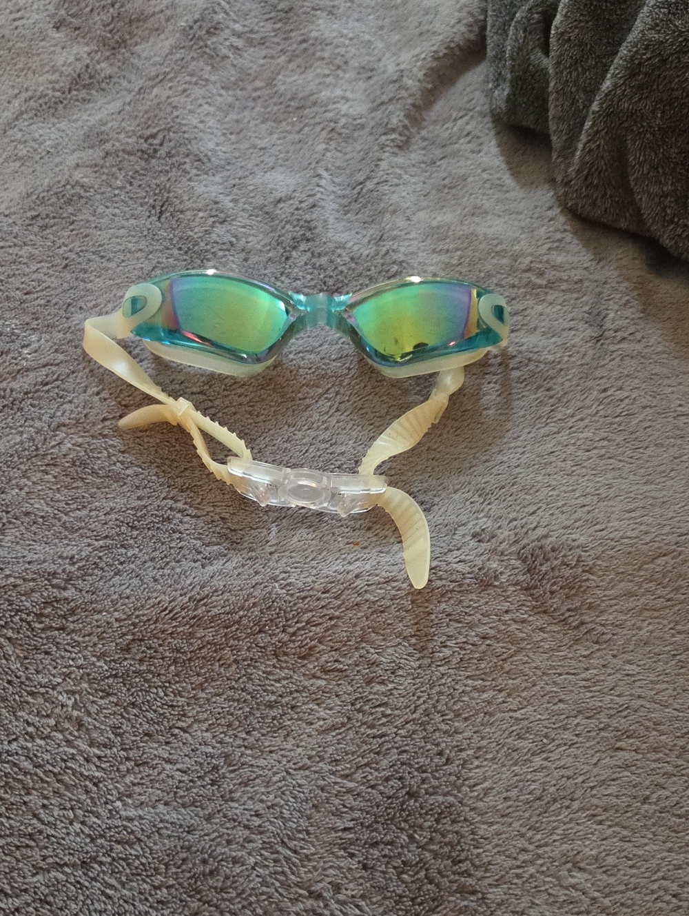 Mirrored Green-Blue Swim Goggles